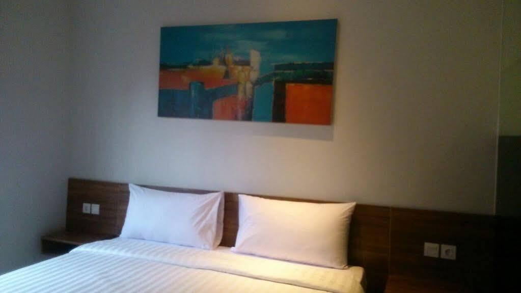 Capital O 91472 The Regia Dago Hotel By Ultimo Bandung Esterno foto